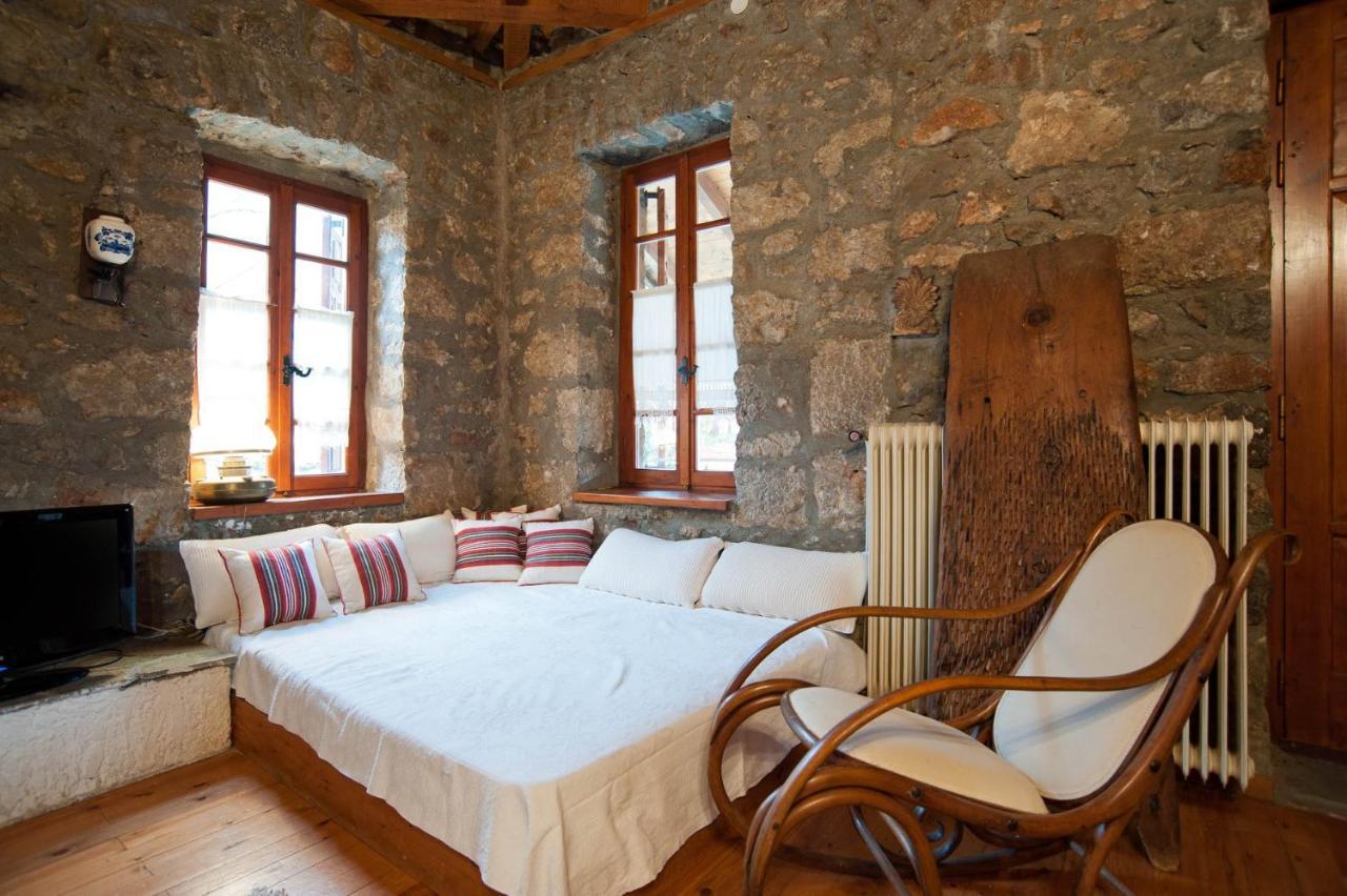 Mariolata Stone House Villa Lílaia Exterior photo