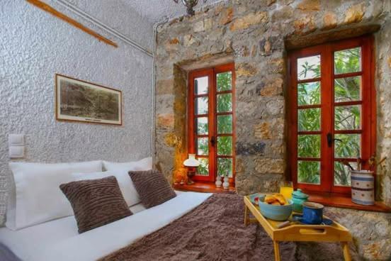 Mariolata Stone House Villa Lílaia Exterior photo